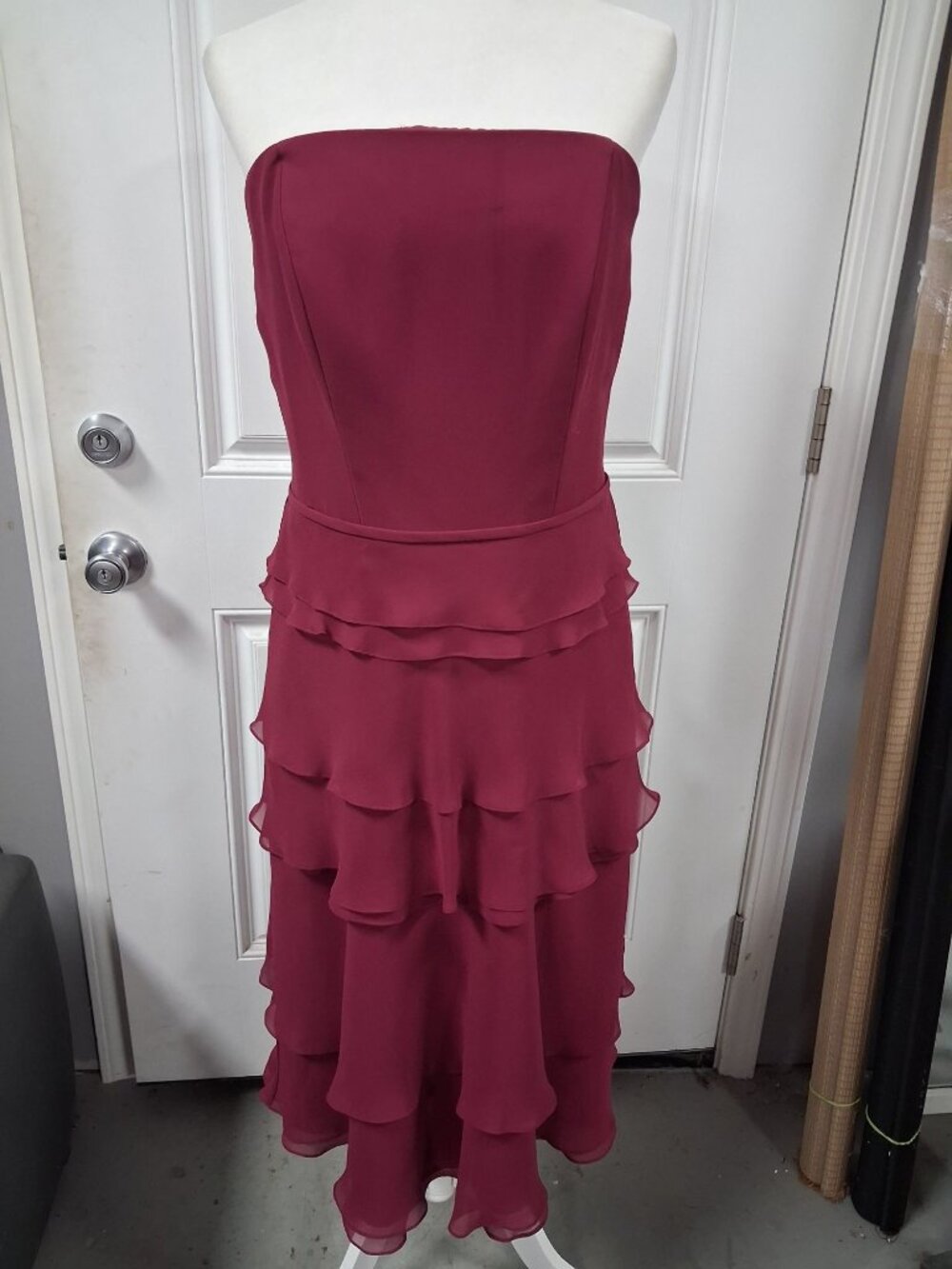 B2 Strapless Ruffled Chiffon Bridesmaid Dress Formal Wear Size 16